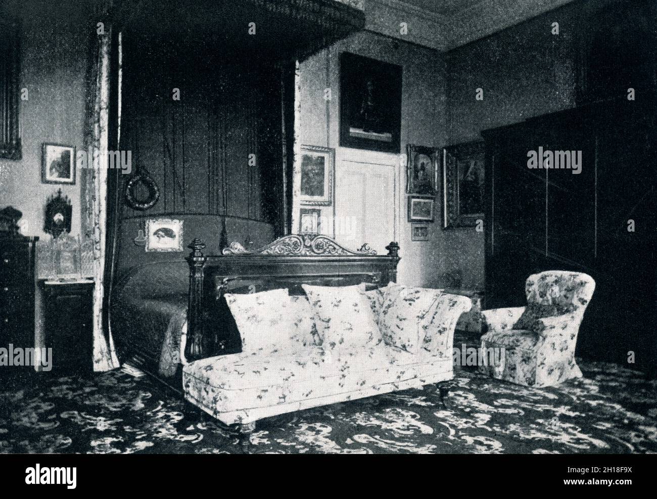 Queen Victoria Bedroom Osborne House Isle of Wight Stock Photo Alamy