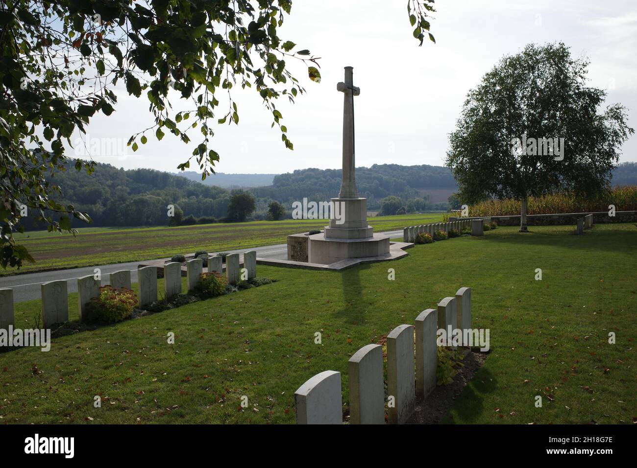 Vendresse CWGC Cemetery overlooking the Aisne Valley Stock Photo