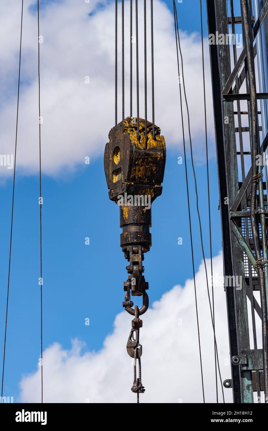 <a href='https://www.ruidapetroleum.com/product/category/Drilling-Rig-and-Workover-Rig'>workover rig</a> blocks in stock