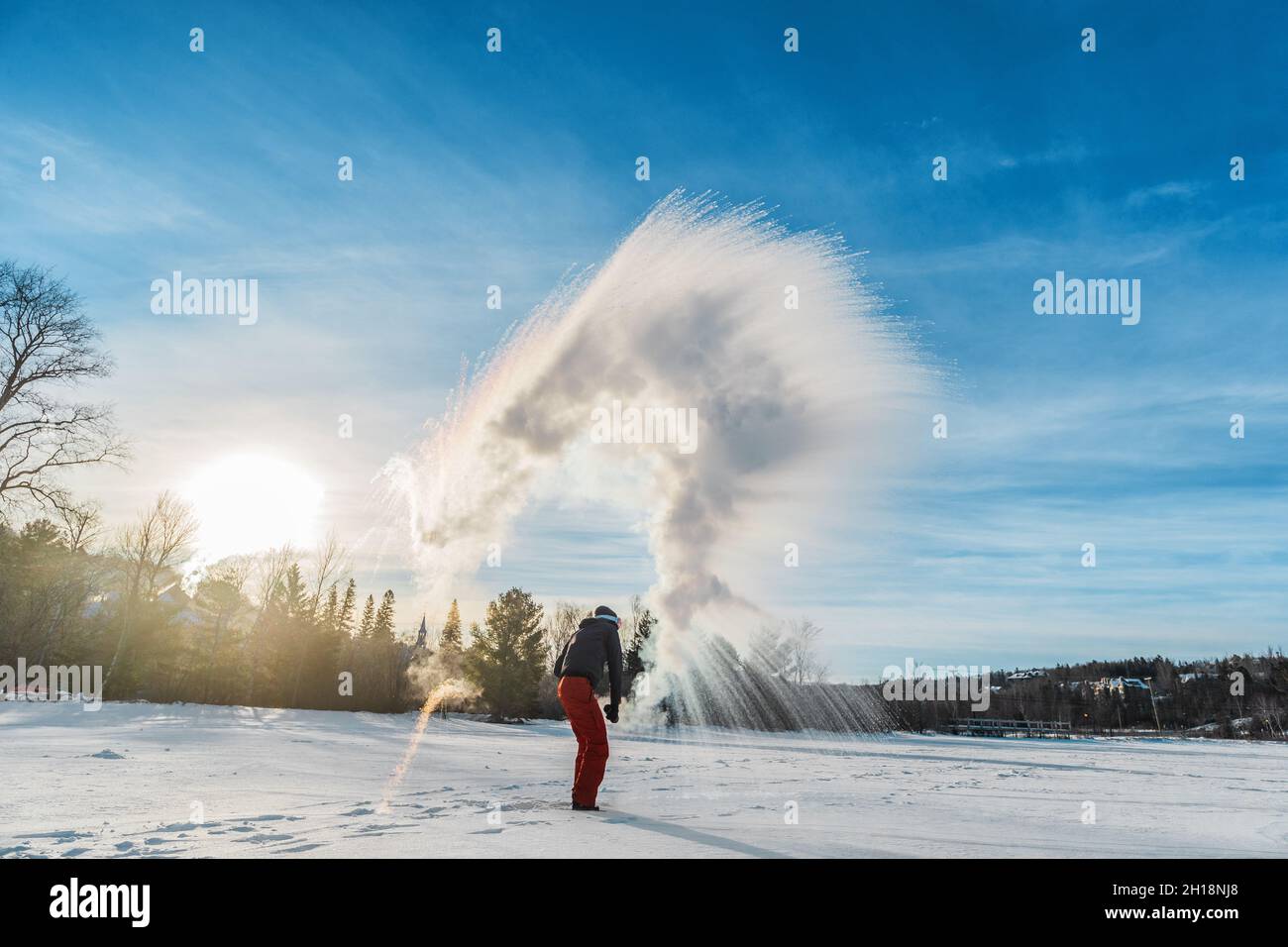 Freezing water throwing hires stock photography and images Alamy