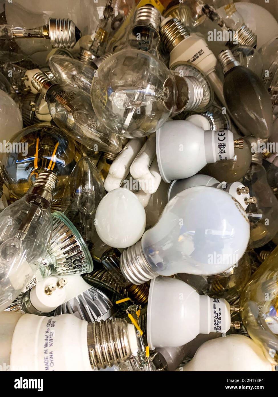 Ampoules electriques hires stock photography and images Alamy