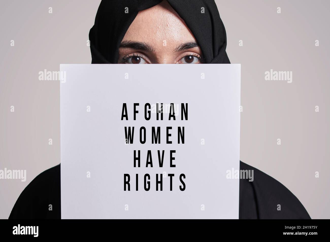 Muslim woman afghanistan hi-res stock photography and images - Alamy