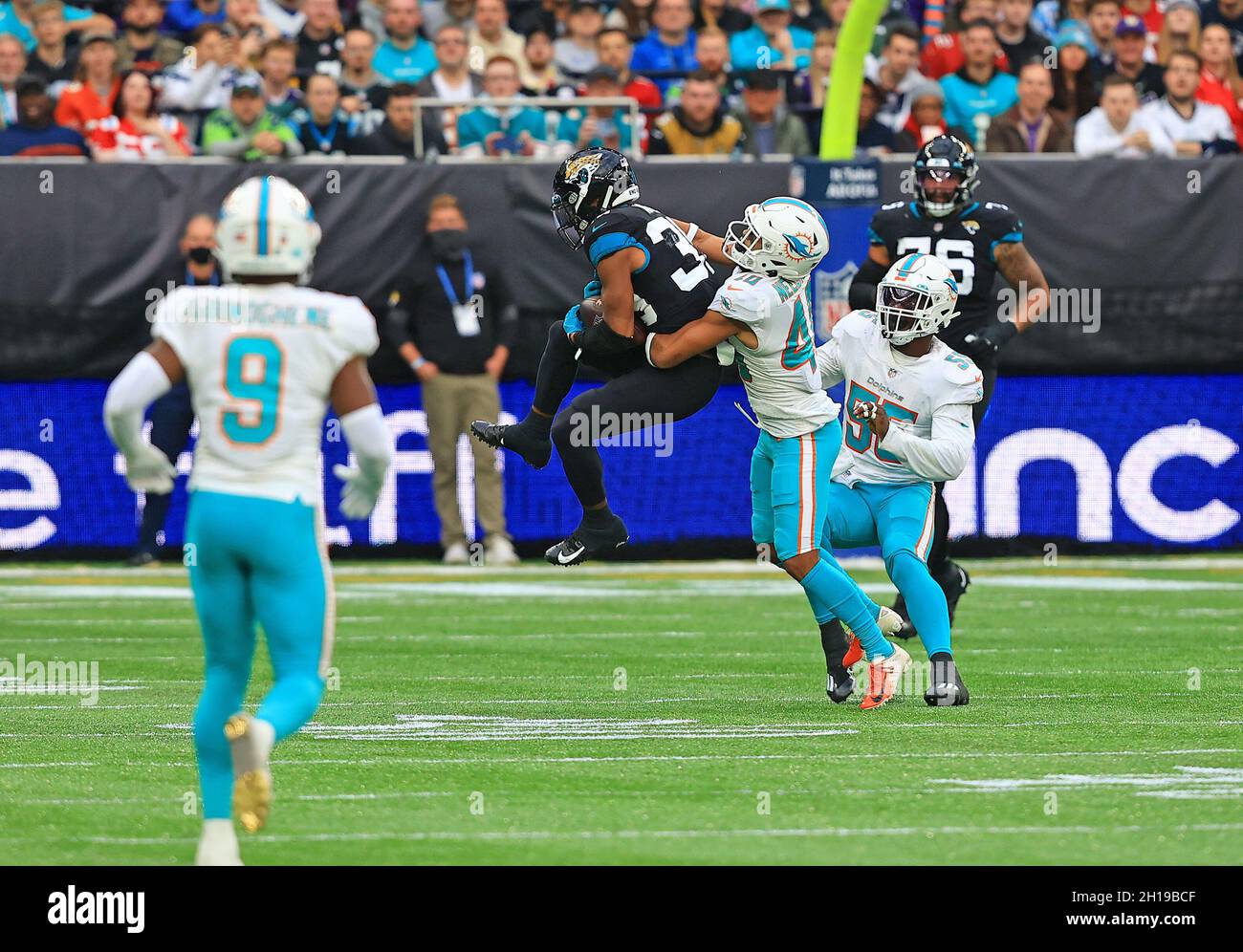 Jacksonville Jaguars wide receiver Jamal Agnew (39) catches a pass