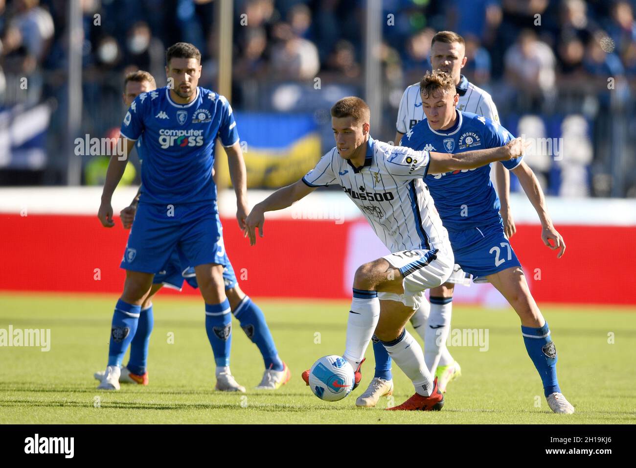 Riccardo Calafiori of Genoa CFC controls the ball during the Serie A  News Photo - Getty Images