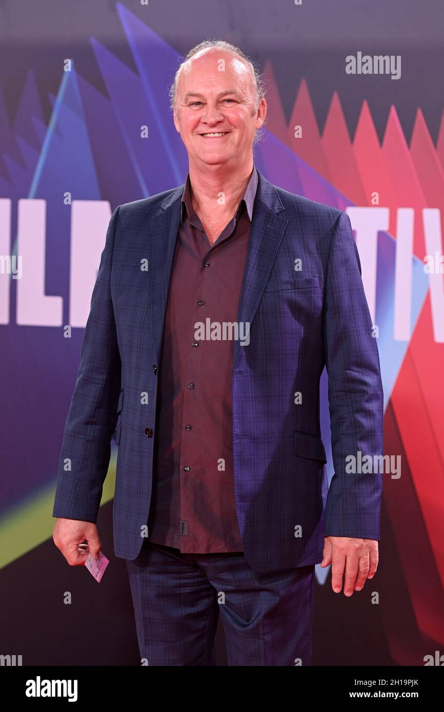 London, UK. 17 October 2021. Tim McInnerny arriving for the premiere of The Tragedy of Macbeth, at the Royal Festival Hall in London during the BFI London Film Festival. Picture date: Sunday October 17, 2021. Photo credit should read: Matt Crossick/Empics/Alamy Live News Stock Photo
