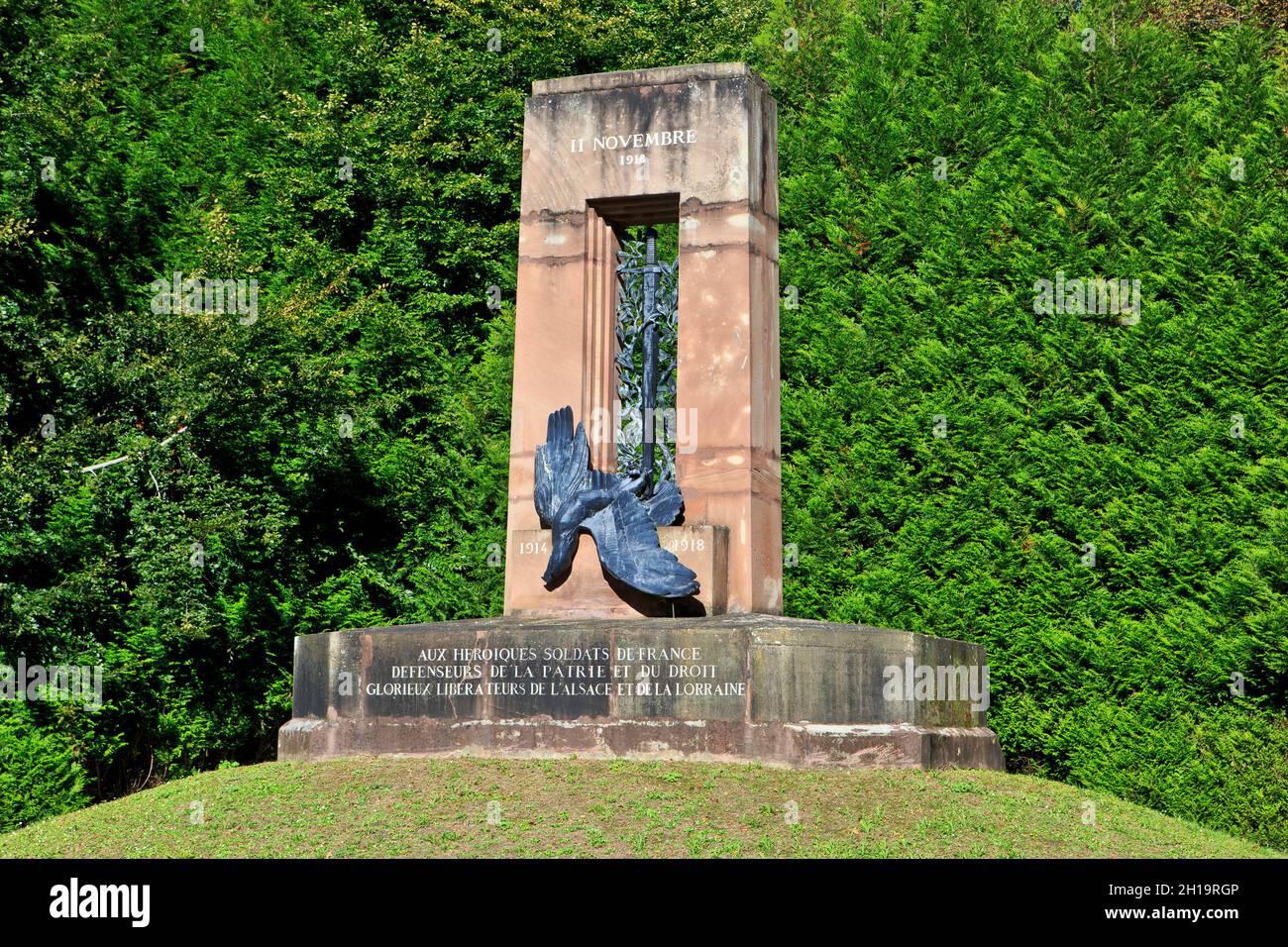 The 1918 Alsace-Lorraine Monument depicting a German eagle impaled by a sword in Compiegne (Oise), France Stock Photo