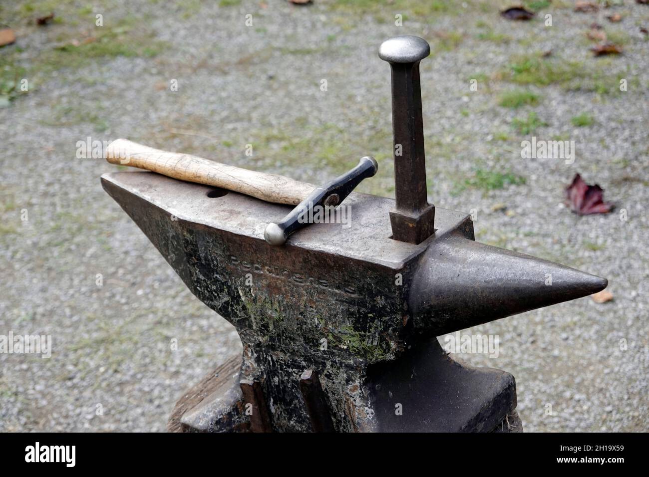 Hammer und Amboss High Resolution Stock Photography and Images - Alamy