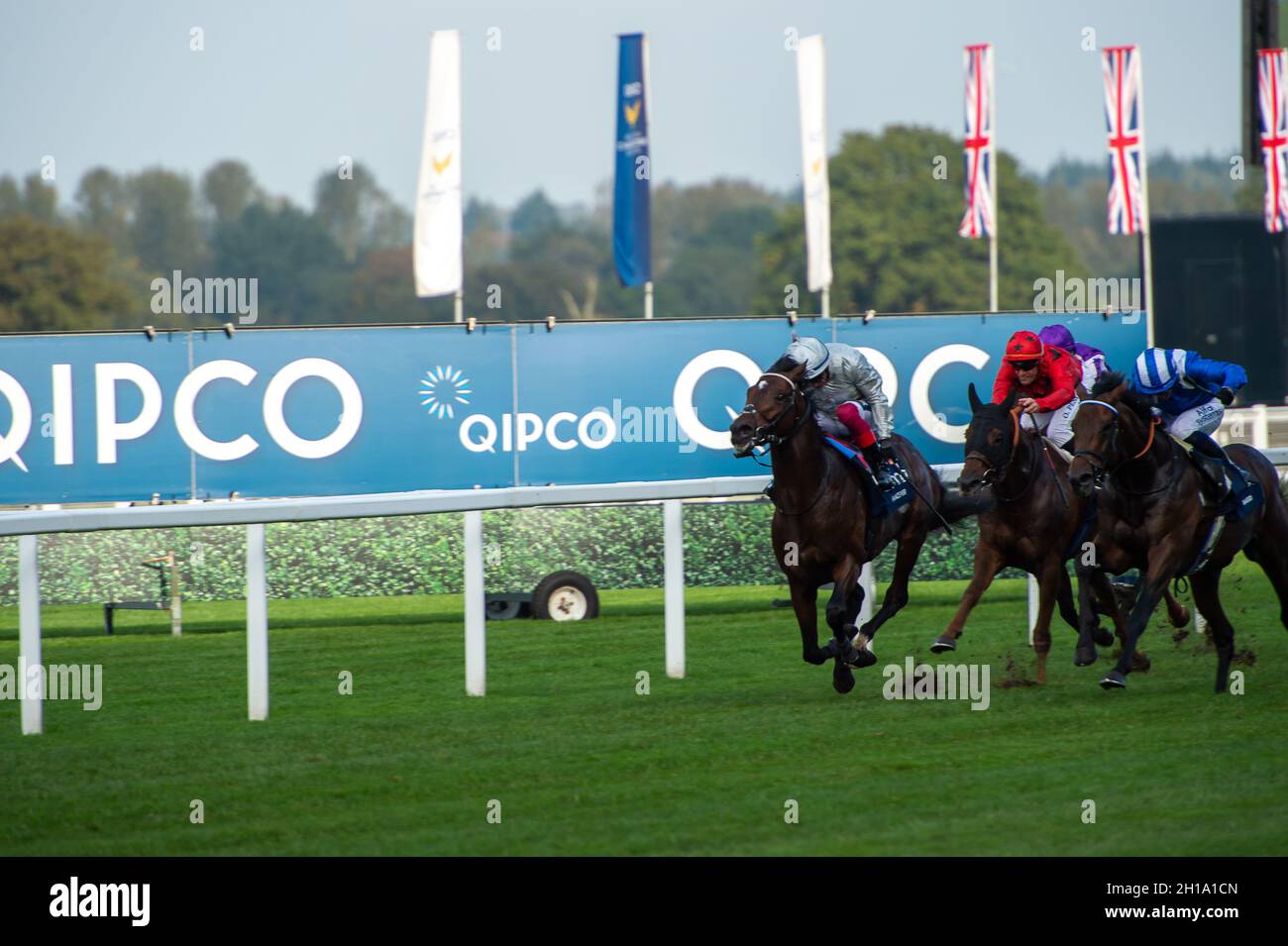 Queen elizabeth ascot 2021 hi-res stock photography and images - Alamy