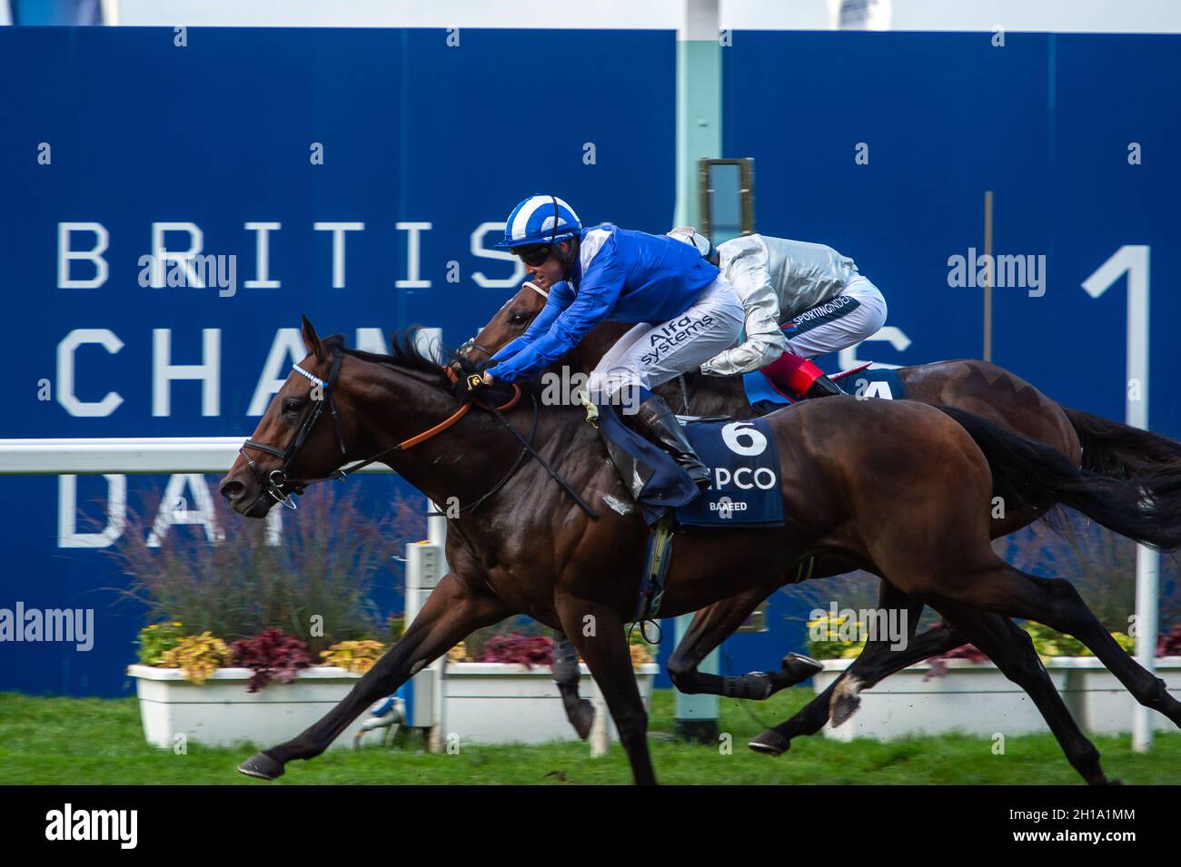 Queen elizabeth ascot 2021 hi-res stock photography and images - Alamy