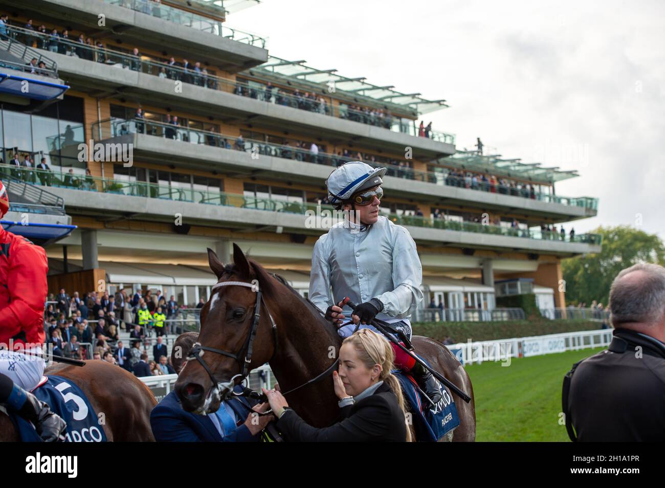 Queen elizabeth ascot 2021 hi-res stock photography and images - Alamy