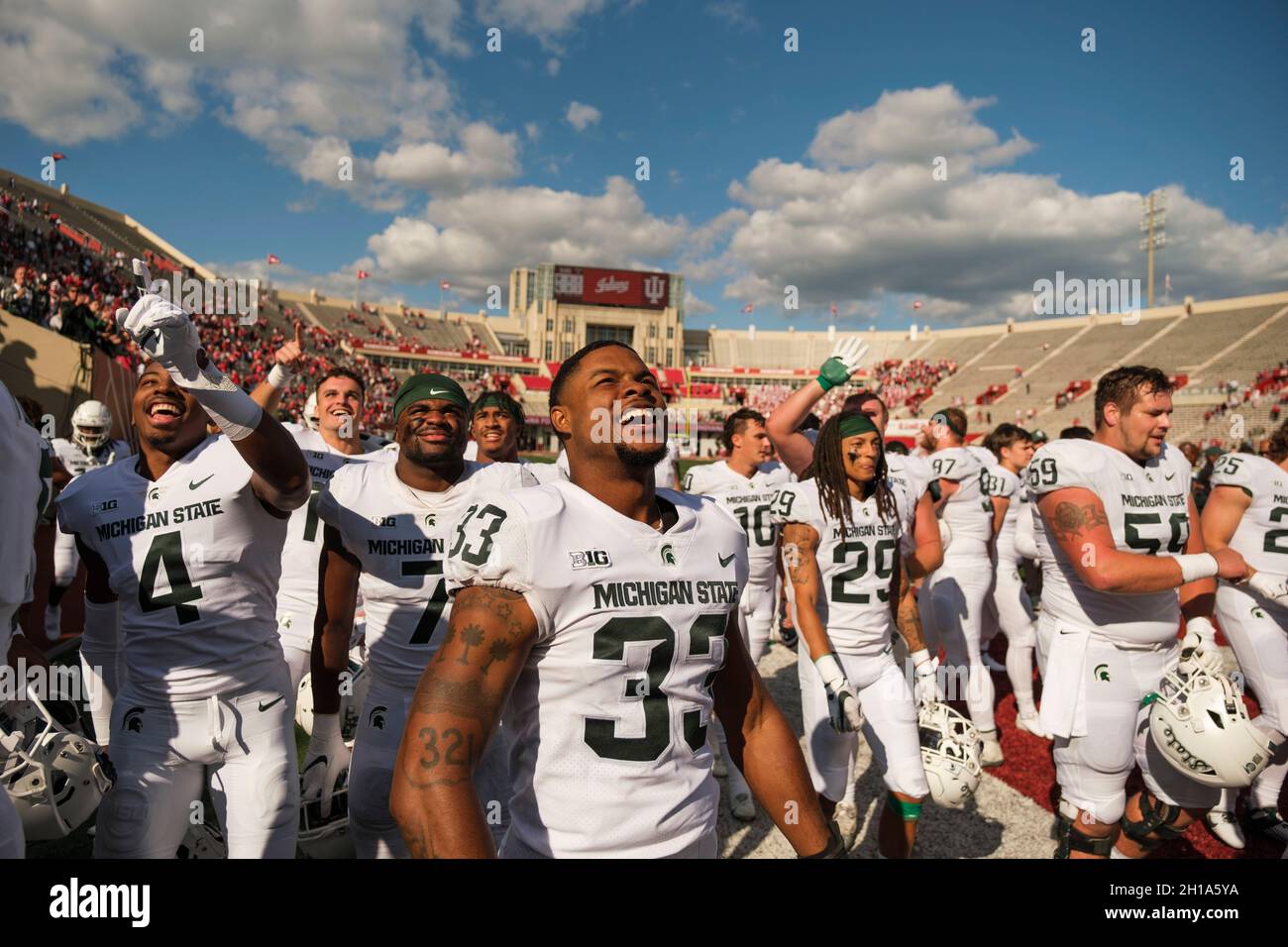 BLOOMINGTON, UNITED STATES - 2021/10/16: Michigan State football players celebrate after an NCAA game against Indiana University on October 16, 2021 at Memorial Stadium in Bloomington, Ind. IU lost to Michigan State 20-15. Stock Photo