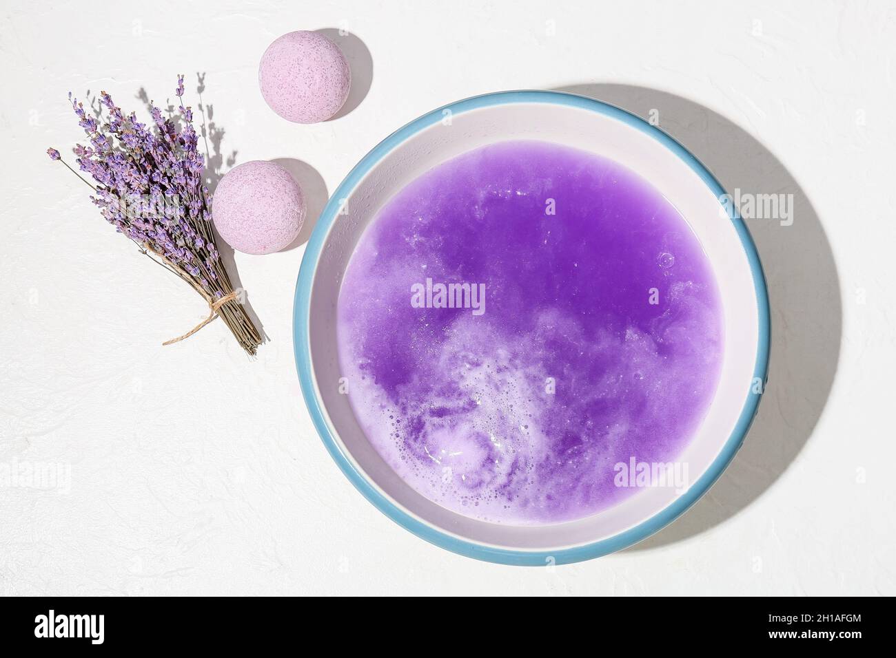 Bath bombs dissolving hires stock photography and images Alamy