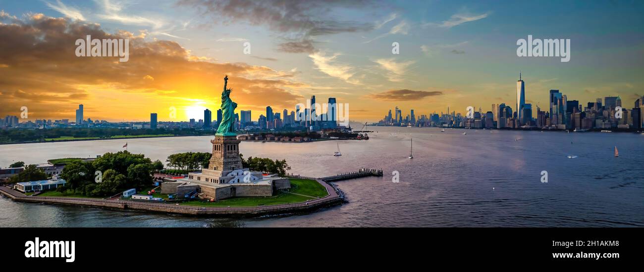 Statue of liberty panorama New York city Stock Photo Alamy