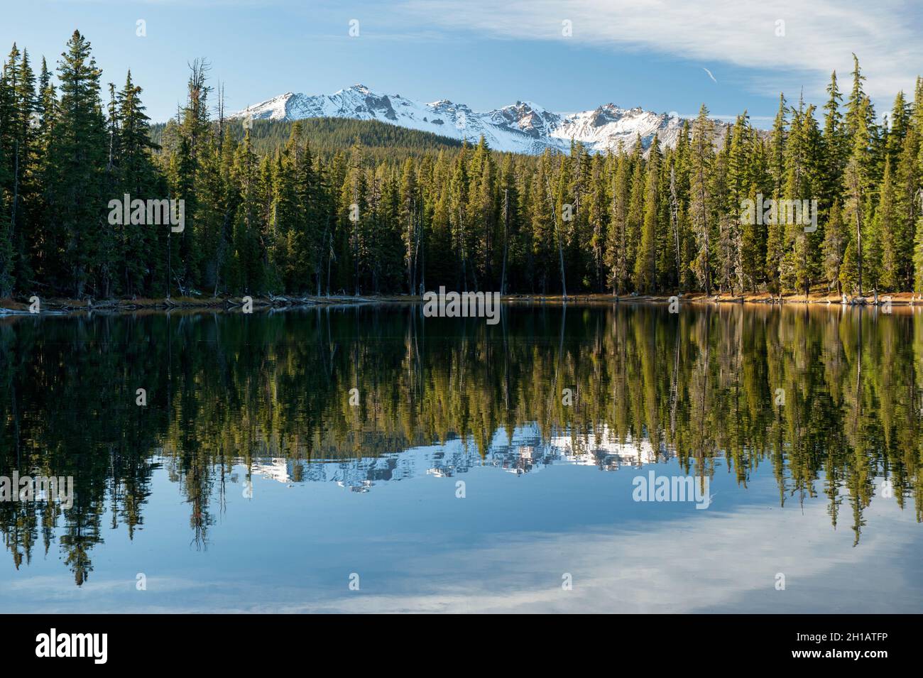 Snell Lake and Diamond Peak in Oregon's Diamond Peak Wilderness Stock Photo