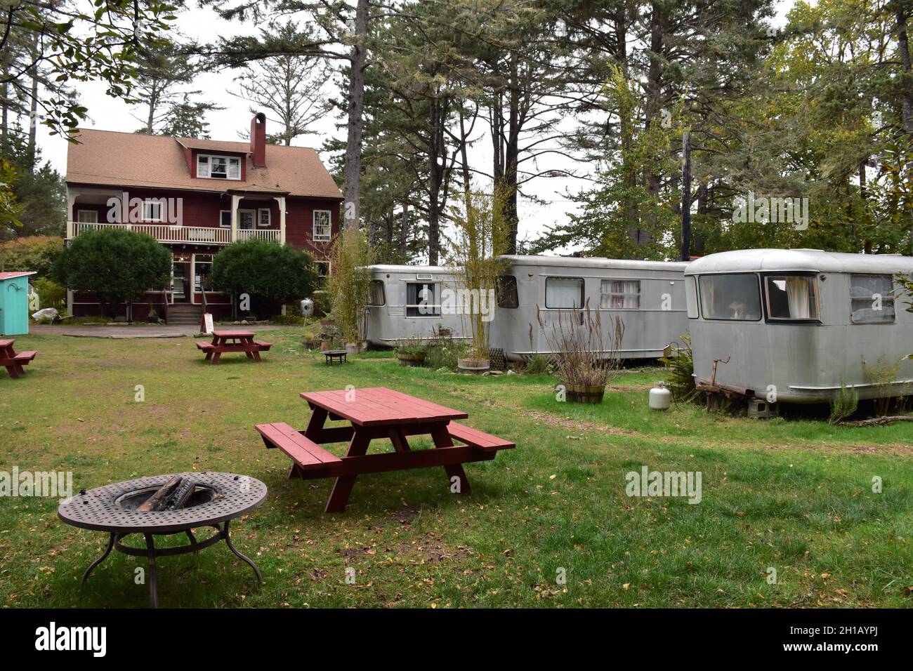 Vintage aluminium metal trailers at Sou'wester Historic Lodge & Vintage