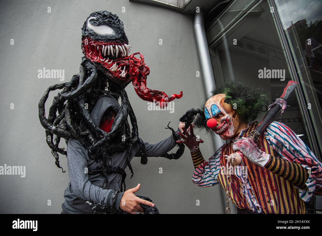 Venom costume hi-res stock photography and images - Alamy