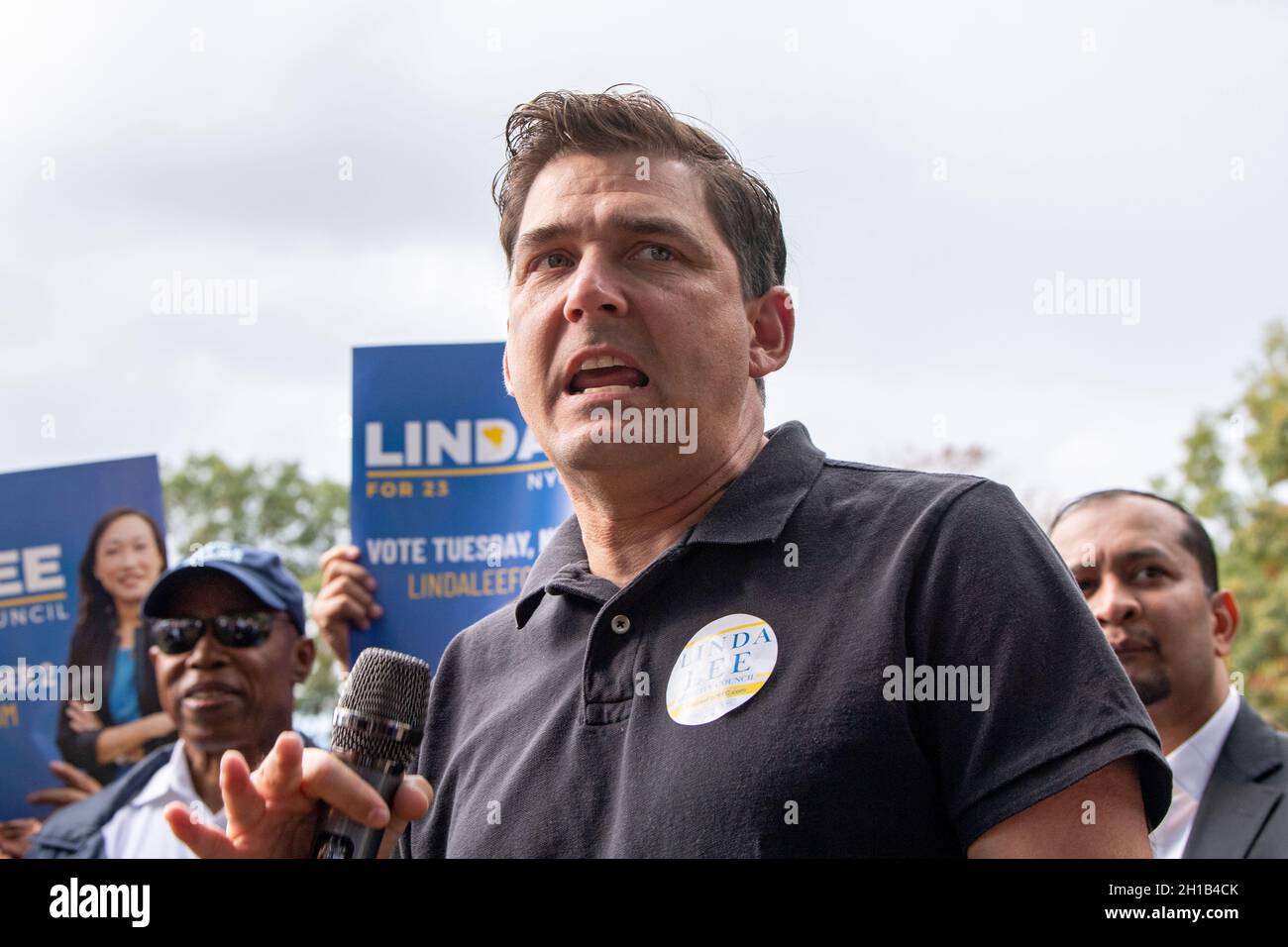 New York, United States. 17th Oct, 2021. David Waltzer UFT Queens Borough  Office Representatives district 26 speaks at Linda Lee's, New York City  council district 23 candidate, general election kickoff rally in