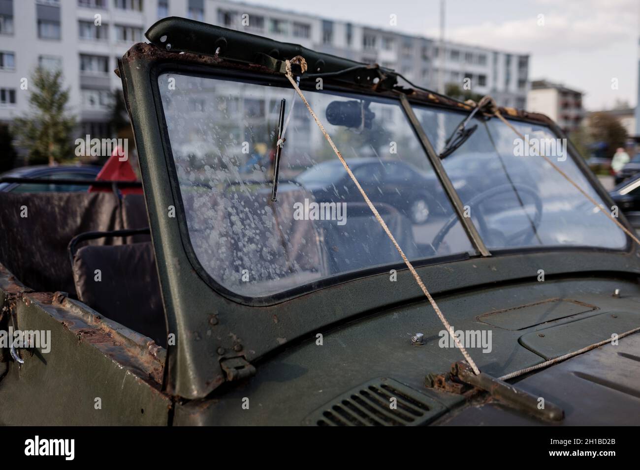 dirty windshield of an old car. vintage car Stock Photo - Alamy