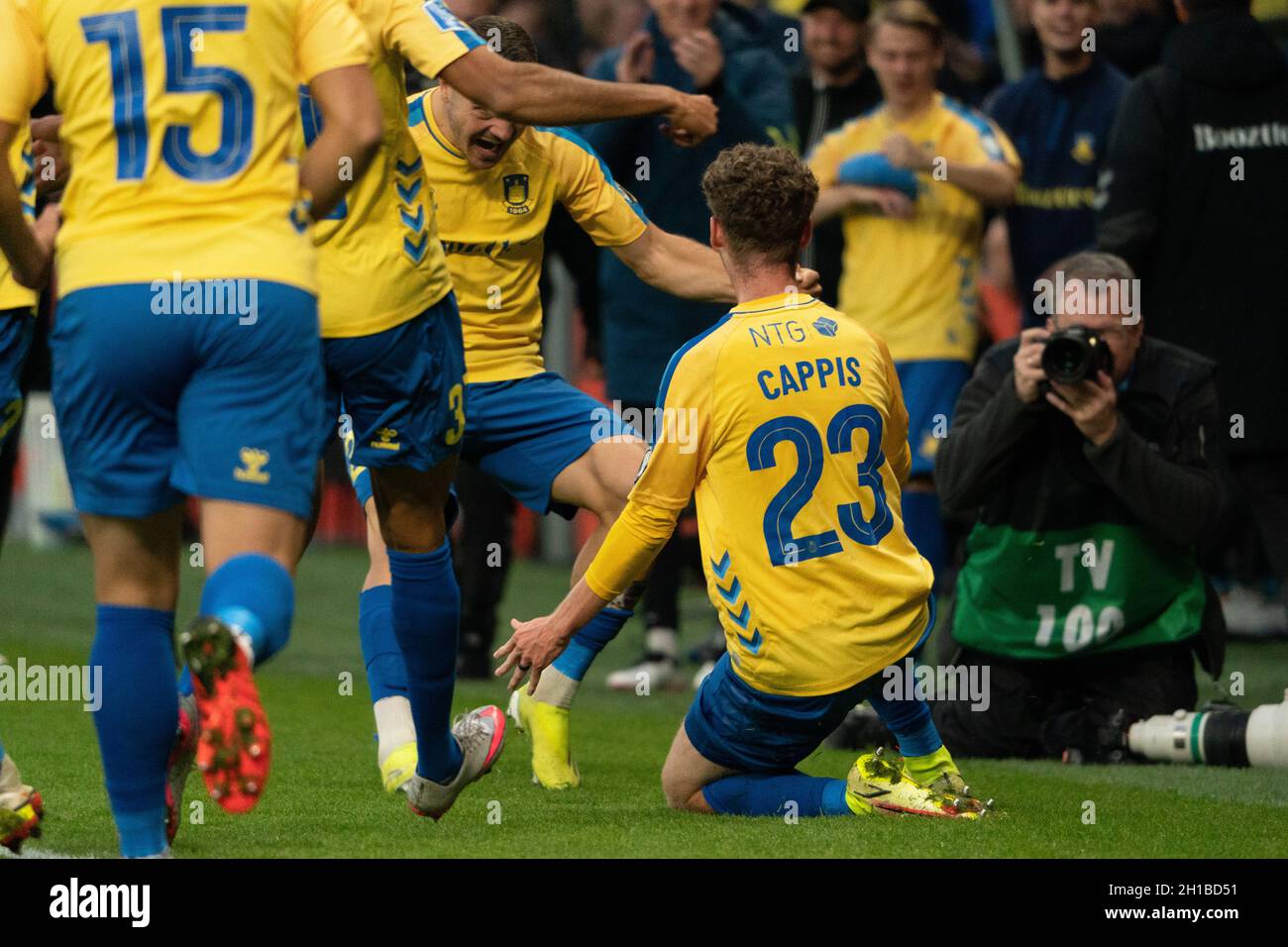 Brondby, Denmark. , . Christian Cappis (23) of Broendby IF scores for 3-2 during the 3F Superliga match between Broendby IF and Vejle Boldklub at Brondby Stadion. (Photo Credit: Gonzales Photo/Alamy Live News Stock Photo