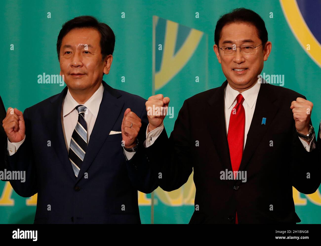 Tokyo, Japan. 18th Oct, 2021. Leaders of Japan's main political parties, the Constitutional Democratic Party of Japan leader Yukio Edano (L), Prime Minister and ruling Liberal Democratic Party President Fumio Kishida (R), and other leaders attend a debate session ahead of October 31, 2021 lower house election, at the Japan National Press Club in Tokyo, Japan October 18, 2021. (Photo by Issei Kato/SOPA Images/Sipa USA) Credit: Sipa USA/Alamy Live News Stock Photo