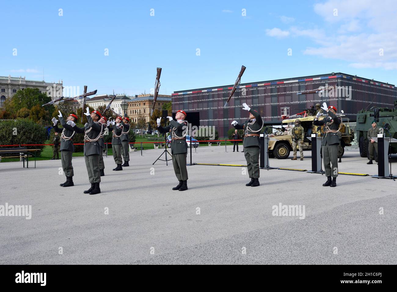 Vienna, Austria. 18th Oct, 2021. Press conference on the military celebrations of the armed forces on the occasion of the national holiday in 2021 at Heldenplatz in Vienna. Credit: Franz Perc/Alamy Live News Stock Photo