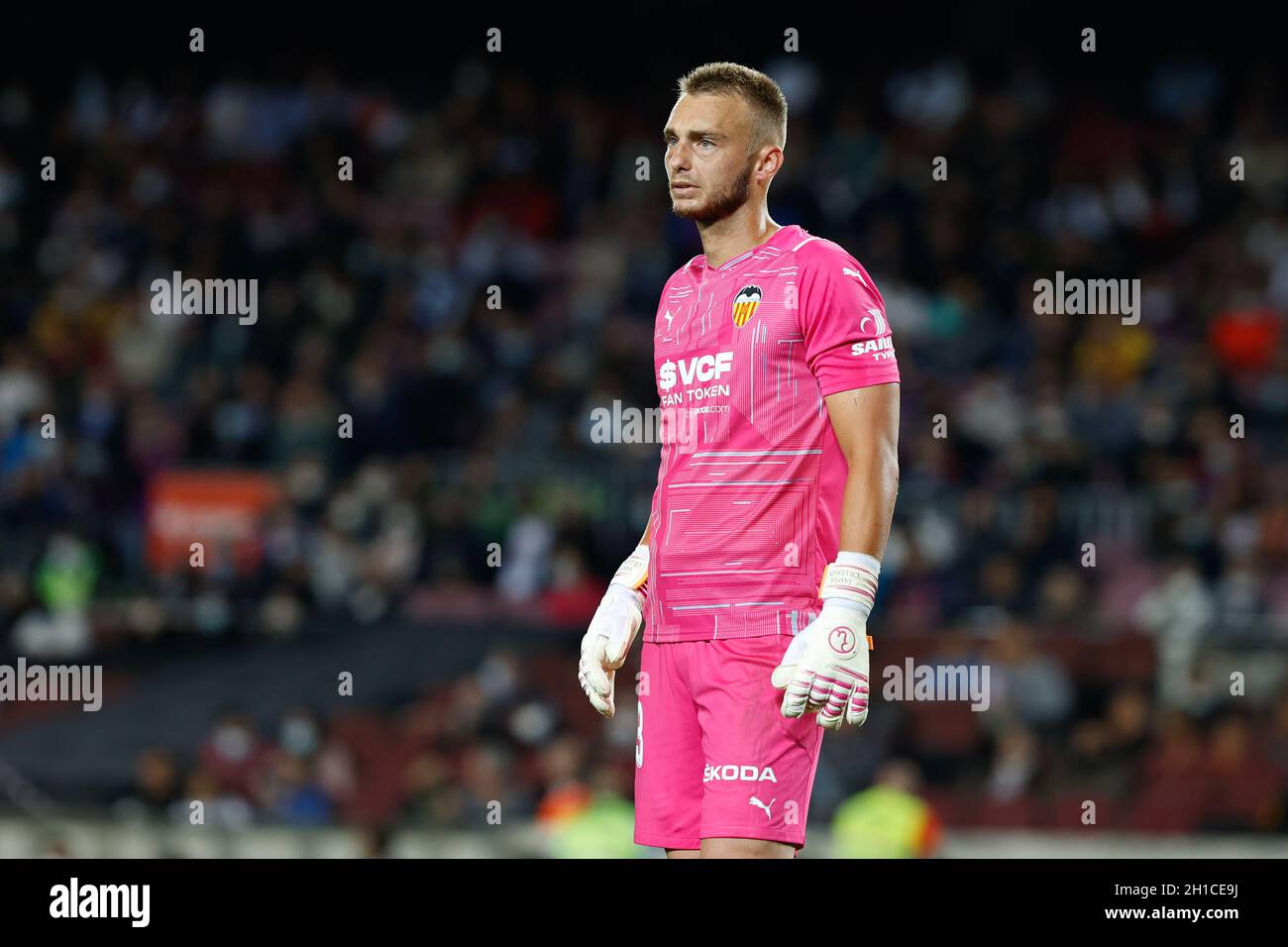 Barcelona, Spain. 17th Oct, 2021. Jasper Cillessen of Valencia CF during the Liga match between FC Barcelona and Valencia CF at Camp Nou in Barcelona, Spain. Credit: DAX Images/Alamy Live News Stock Photo
