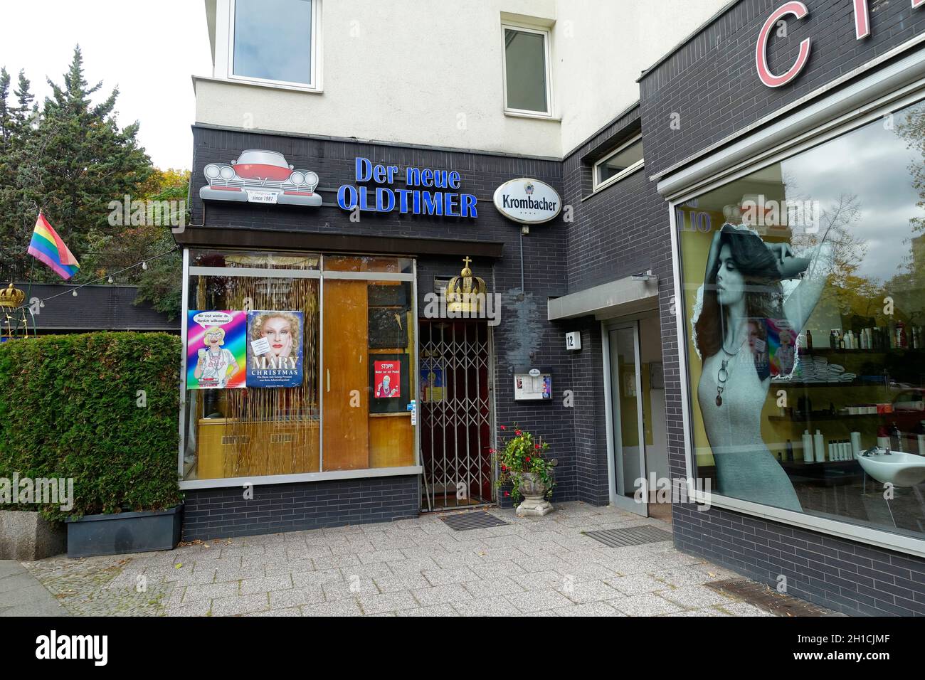 Der neue oldtimer hi-res stock photography and images - Alamy