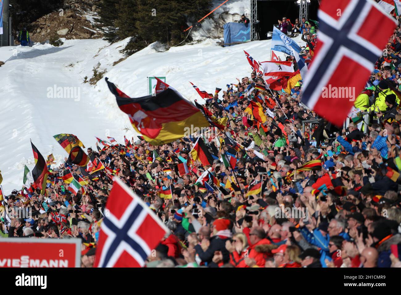 Was für eine Kullisse, was für eine Stimmung bei der IBU Biathlon-Weltmeisterschaft Antholz 2020 Stock Photo