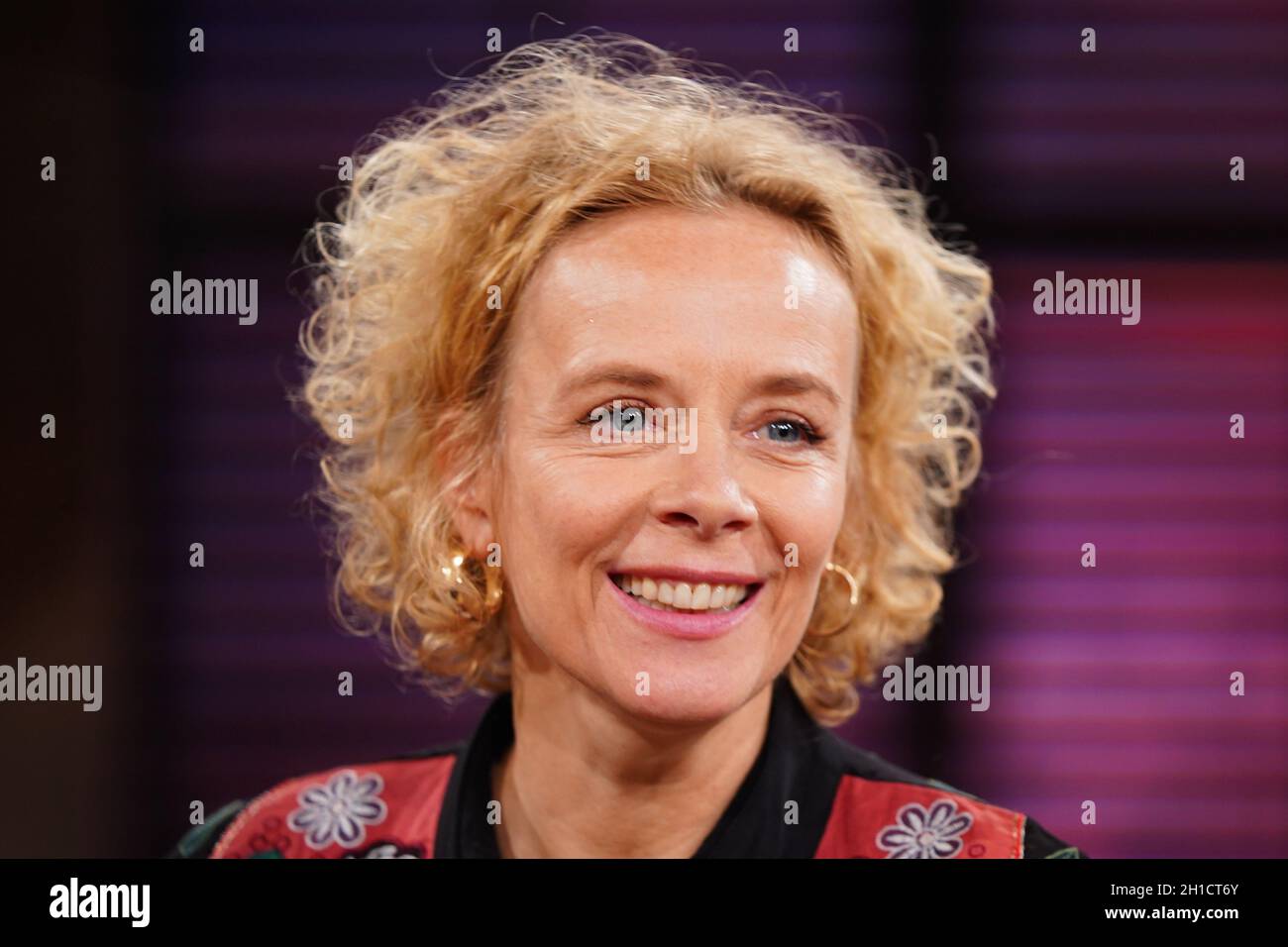 28.02.2020, Koeln, Katja Riemann im Portrait bei der WDR Fernseh Talkshow Koelner Treff Stock Photo