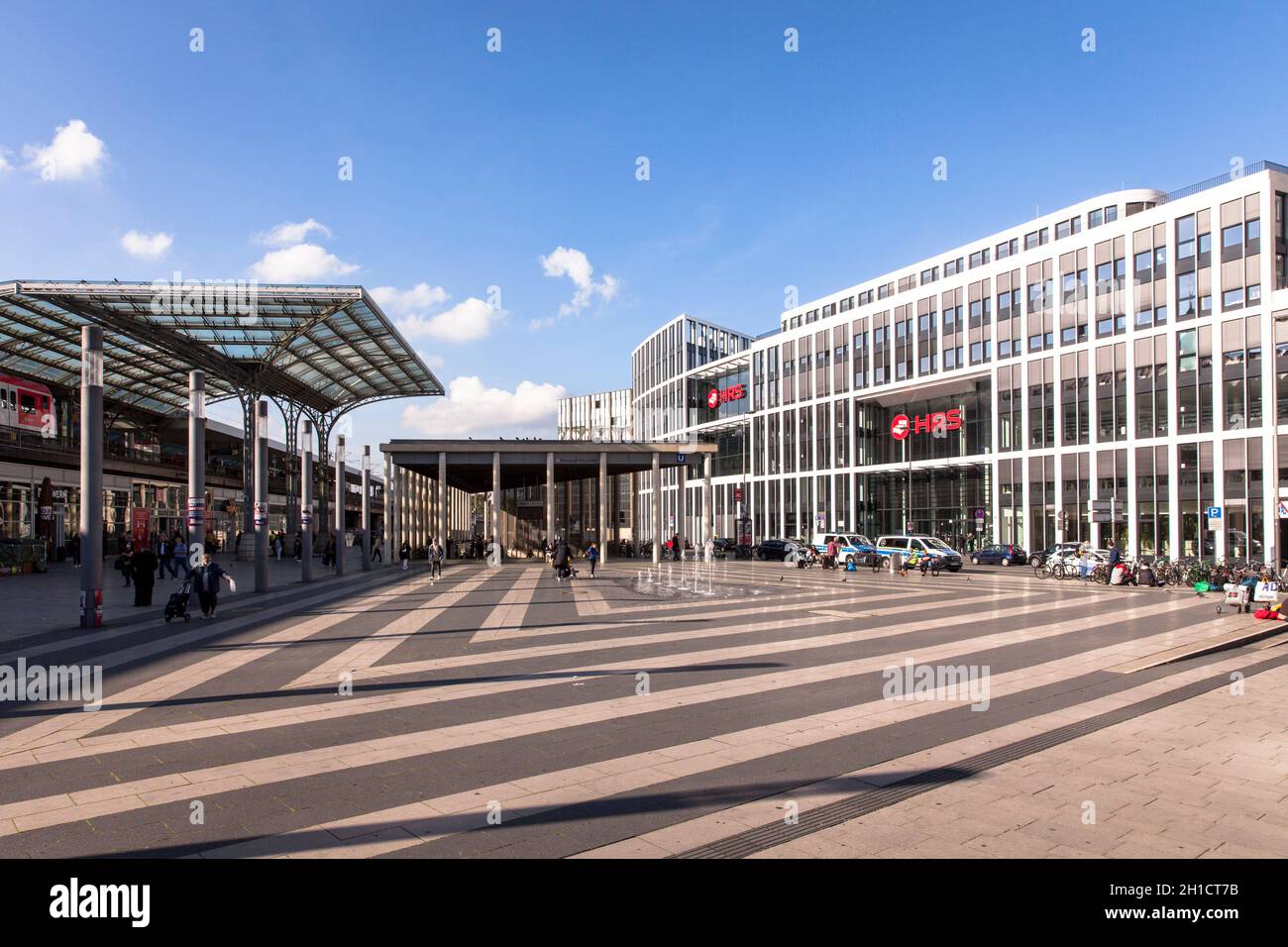 the office building Coeur Cologne at the square Breslauer Platz, head office of the HRS Group, Hotel Reservation Service, MSM Meyer-Schmitz-Morkramer Stock Photo