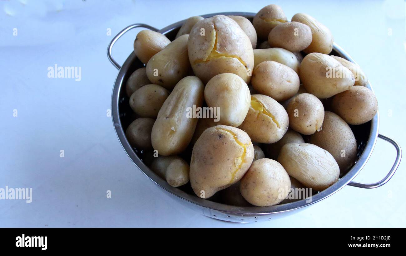 Pellkartoffeln High Resolution Stock Photography and Images - Alamy