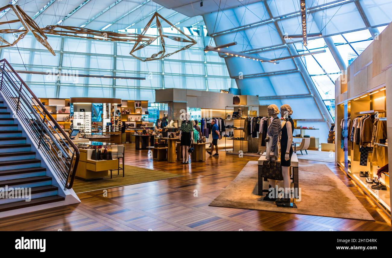 SINGAPORE - MAR 3, 2020: Interior of Louis Vuitton fashion house at Marina  Bay Sands shopping mall in Singapore Stock Photo - Alamy
