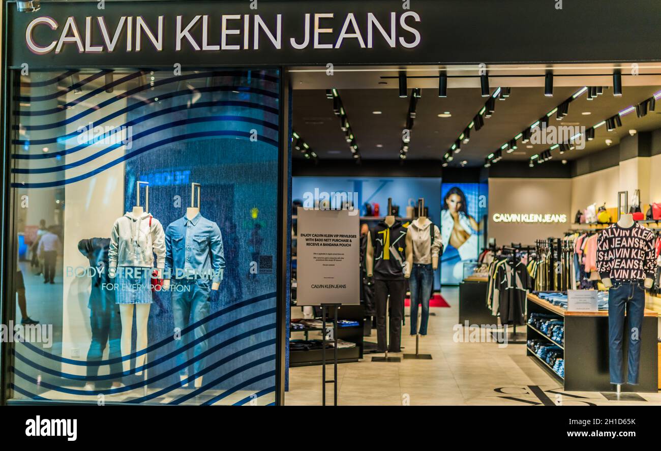 SINGAPORE - MAR 5, 2020: Front entrance to Calvin Klein store in Singapore  shopping mall Stock Photo - Alamy