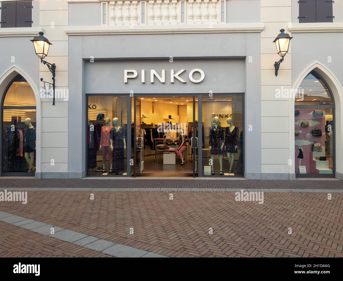 Pinko Fashion Store High Resolution Stock Photography and Images - Alamy