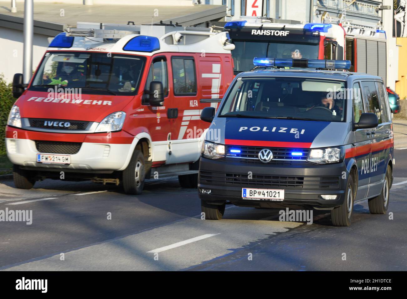 PolizeiFahrzeug und FeuerwehrFahrzeug in Oberösterreich (Österreich