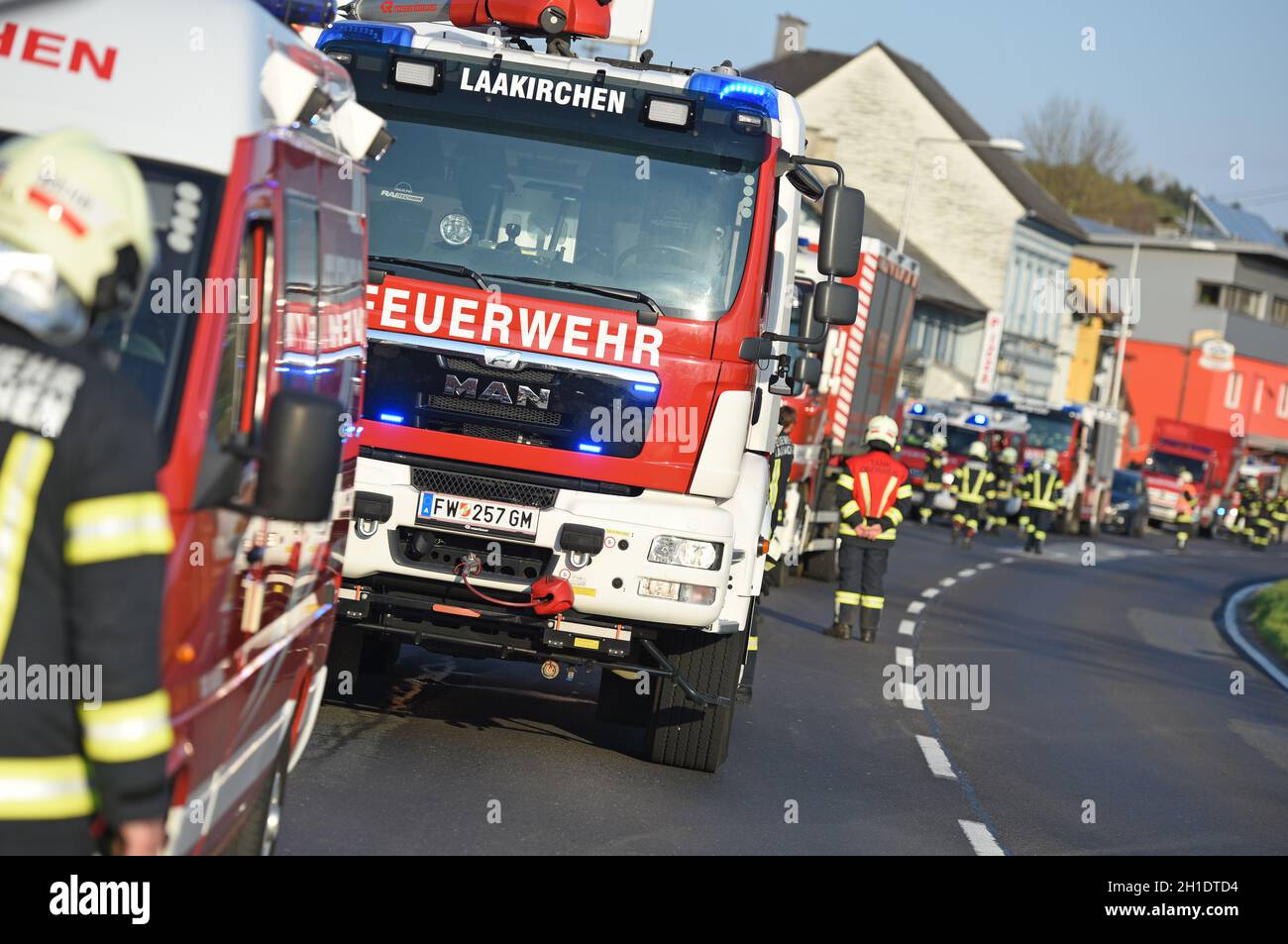 Feuerwehr-Fahrzeuge im Salzkammergut (Oberösterreich) - Fire brigade vehicles in the Salzkammergut (Upper Austria) Stock Photo