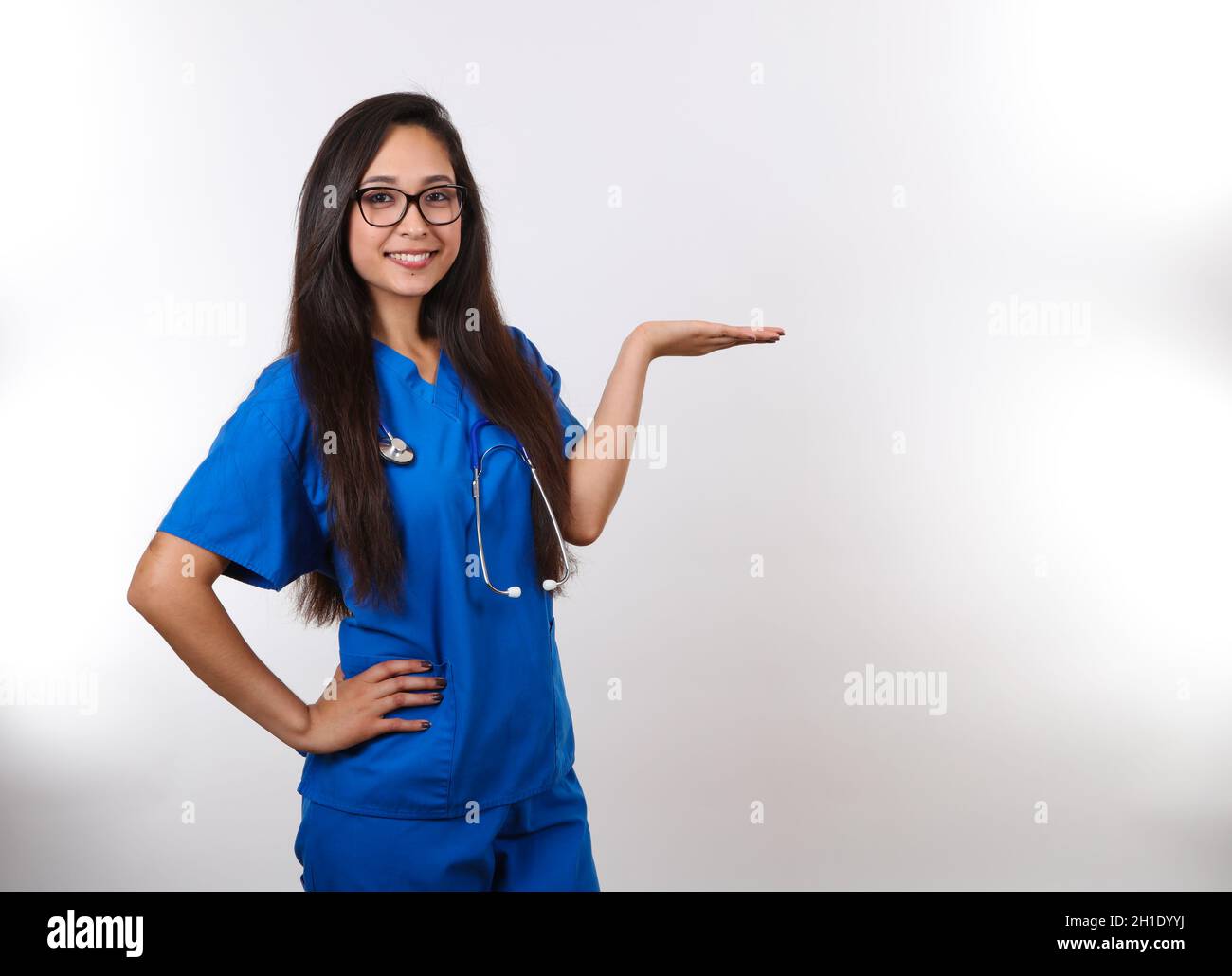 Hispanic nurse hi-res stock photography and images - Alamy
