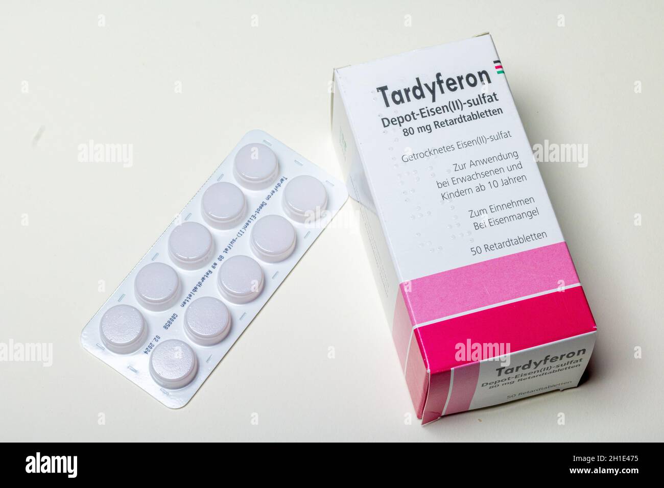 Neckargemuend, Germany: October 06, 2021: Packaging and tablets blister of the prescription drug Tardyferon, an iron preparation with a blood-forming Stock Photo