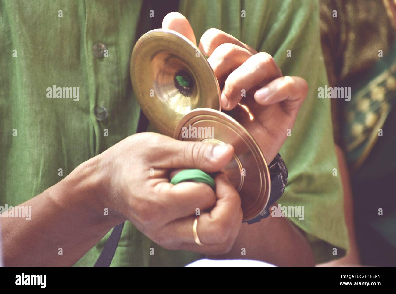 Instrument cymbals hires stock photography and images Alamy