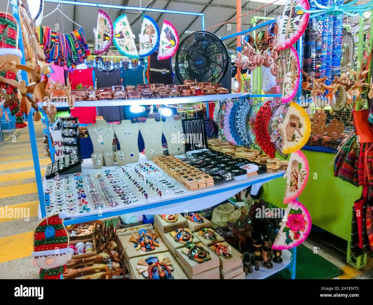 Papirtallerkener til salgs her: San José, Costa Rica, Facebook Marketplace