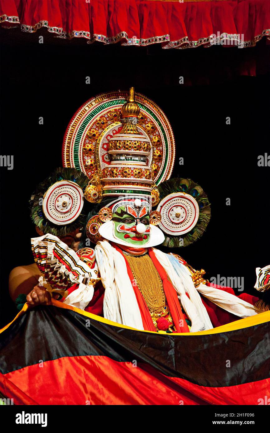 CHENNAI, INDIA - SEPTEMBER 7: Indian traditional dance drama Kathakali preformance on September 7, 2009 in Chennai, India. Performer plays Ravana (kat Stock Photo