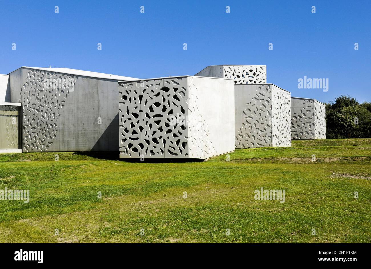 FRANCE. NORD (59). LILLE / VILLENEUVE D'ASCQ. THE LAM, LILLE METROPOLIS MUSEUM OF MODERN ART OF CONTEMPORARY ART AND RAW ART. BUILDING: MANUELLE GAUTR Stock Photo