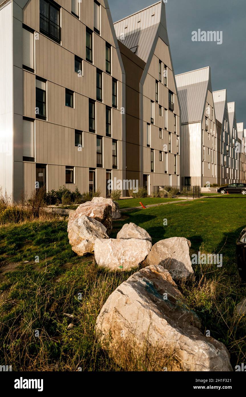 FRANCE. NORD (59). DUNKERQUE. THE NEW HABITAT OF THE GRAND LARGE ECO