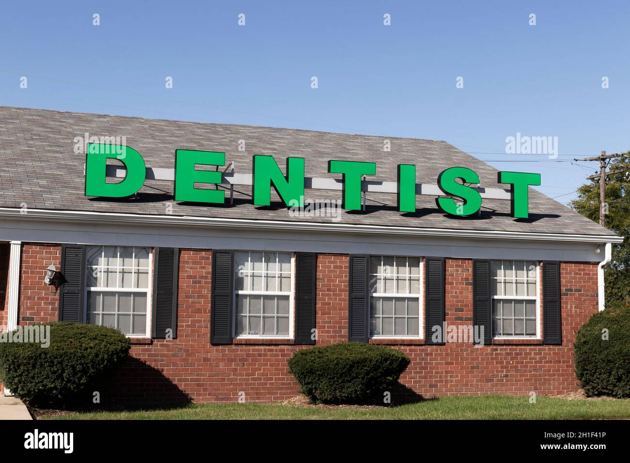 dentist office building clipart
