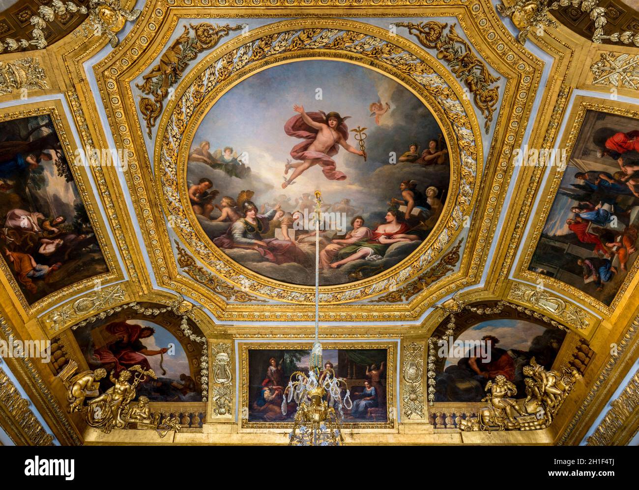 FRANCE. YVELINES (78). VERSAILLES. CASTLE OF VERSAILLES. QUEEN'S