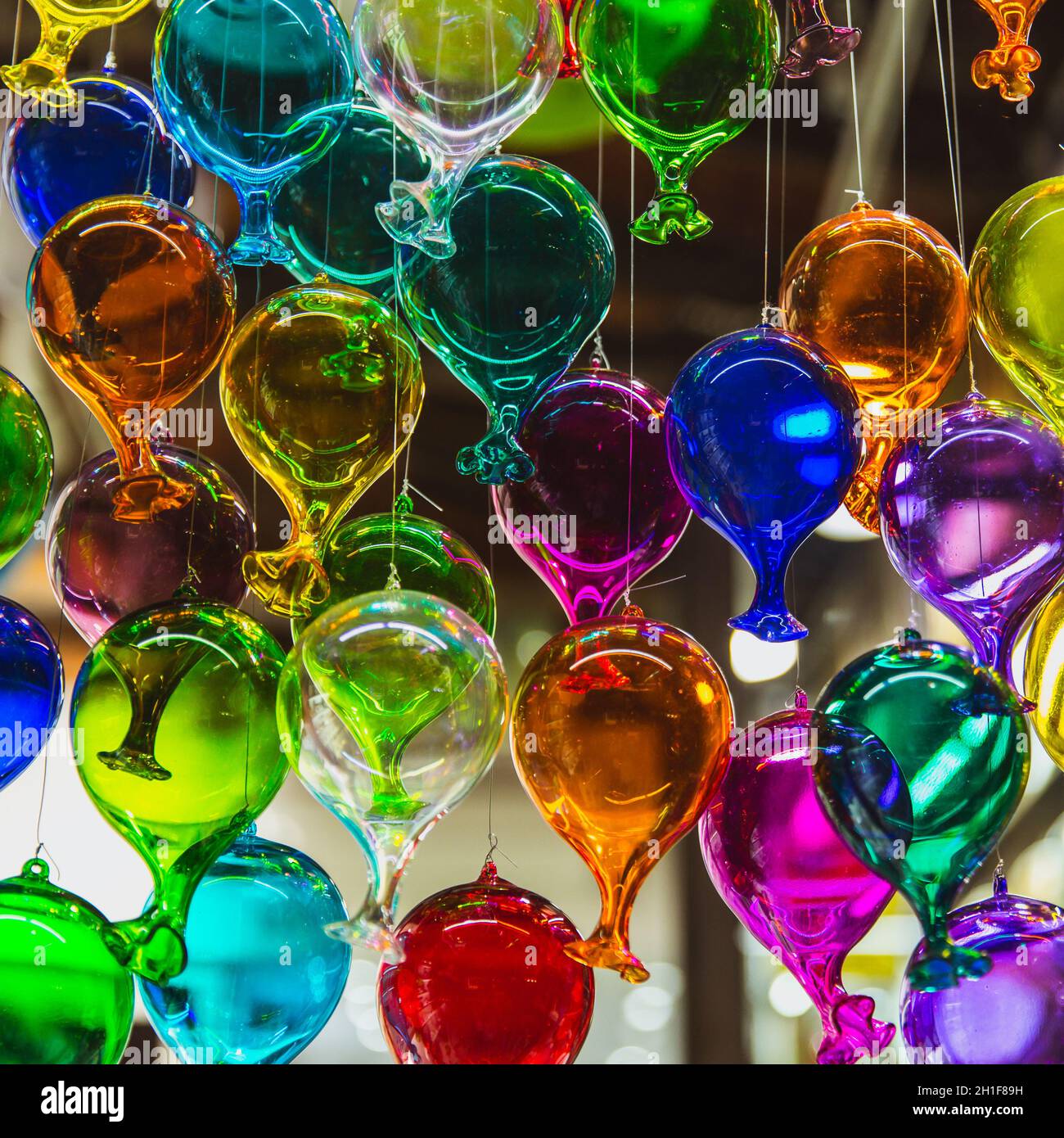 Group picture with balloons hi-res stock photography and images - Alamy