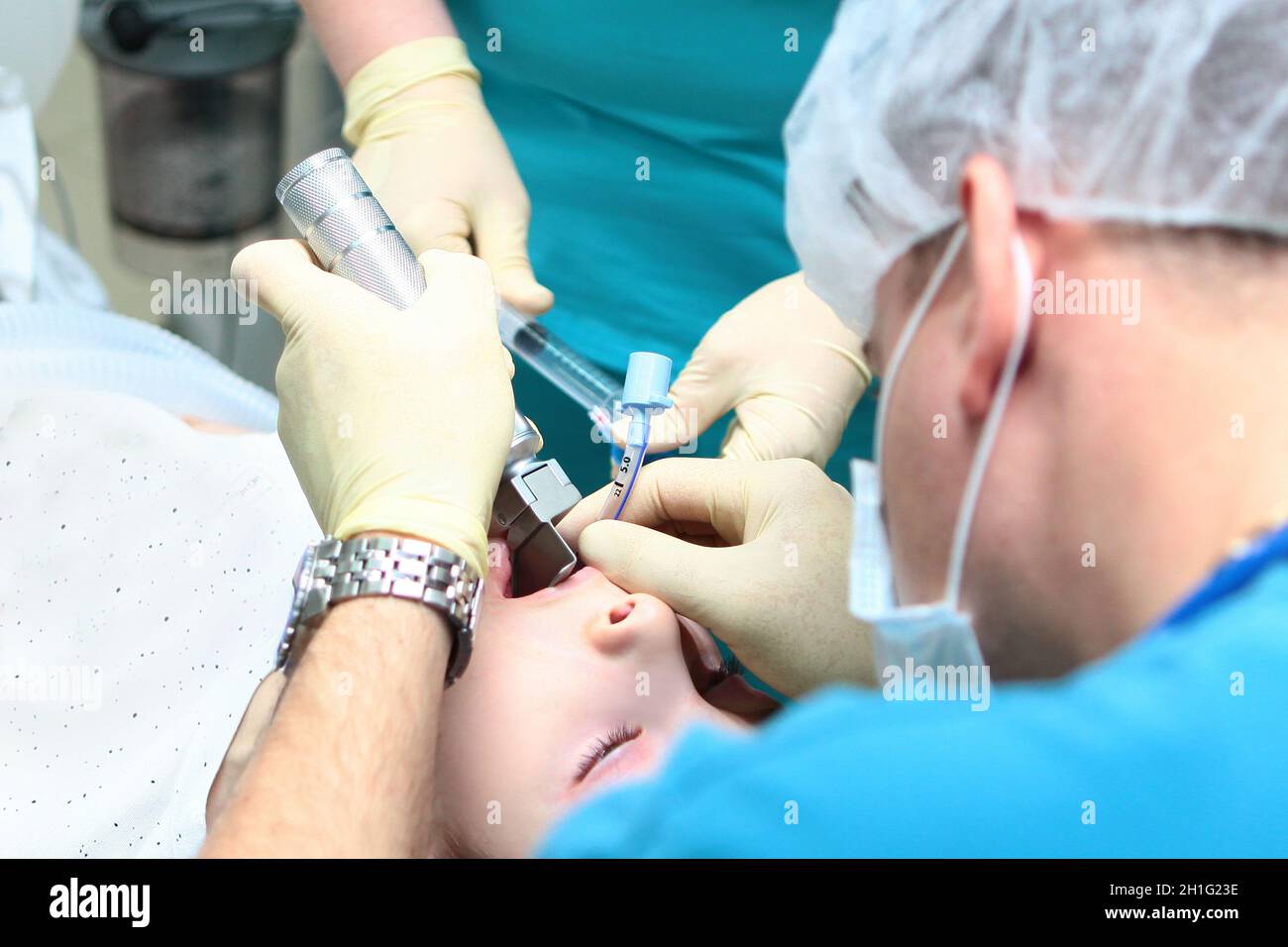 Breathing tube hires stock photography and images Alamy