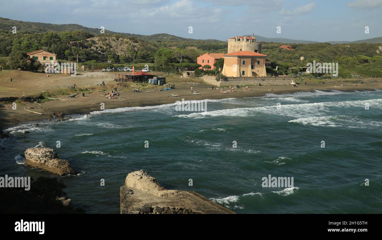 la piazzetta torre di maremma