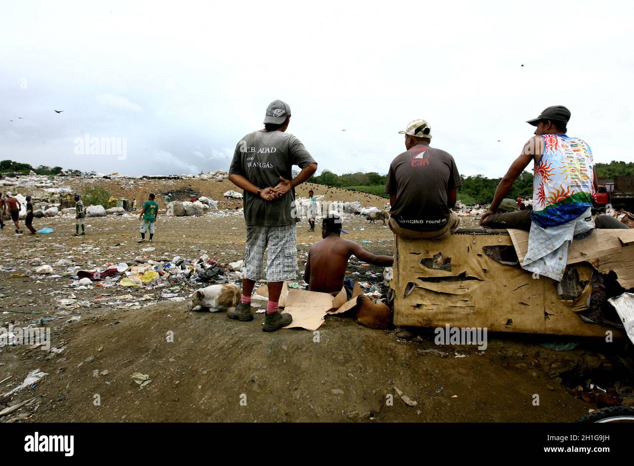 Waste pickers hires stock photography and images Alamy