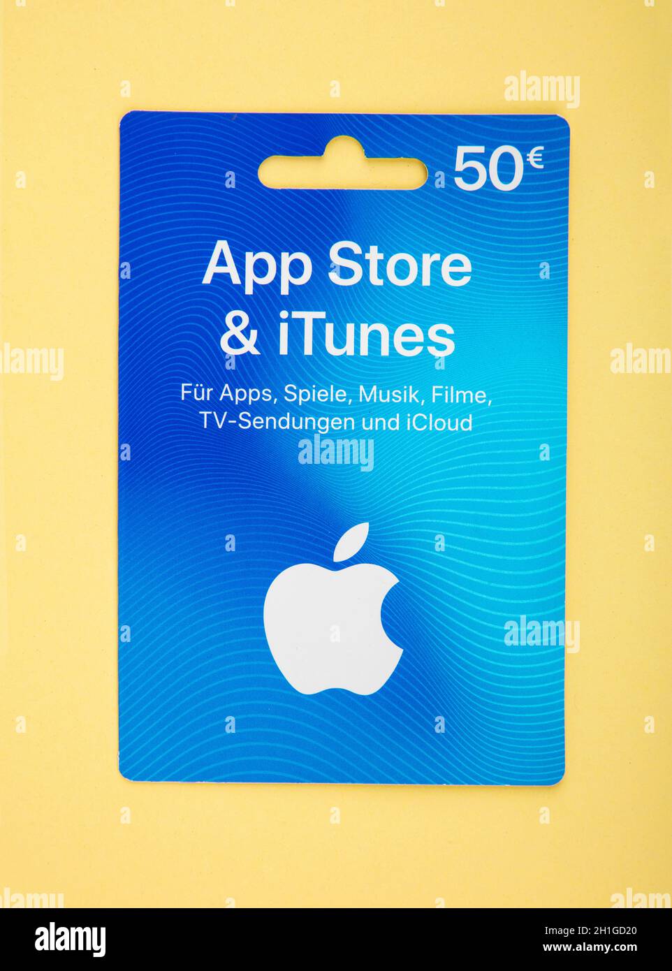 Apple gift card in a hand – Stock Editorial Photo © dennizn #254479252